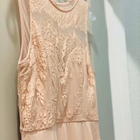 Lulu’s - Forever Kind of Love Maxi Dress - Picture 2 of 4